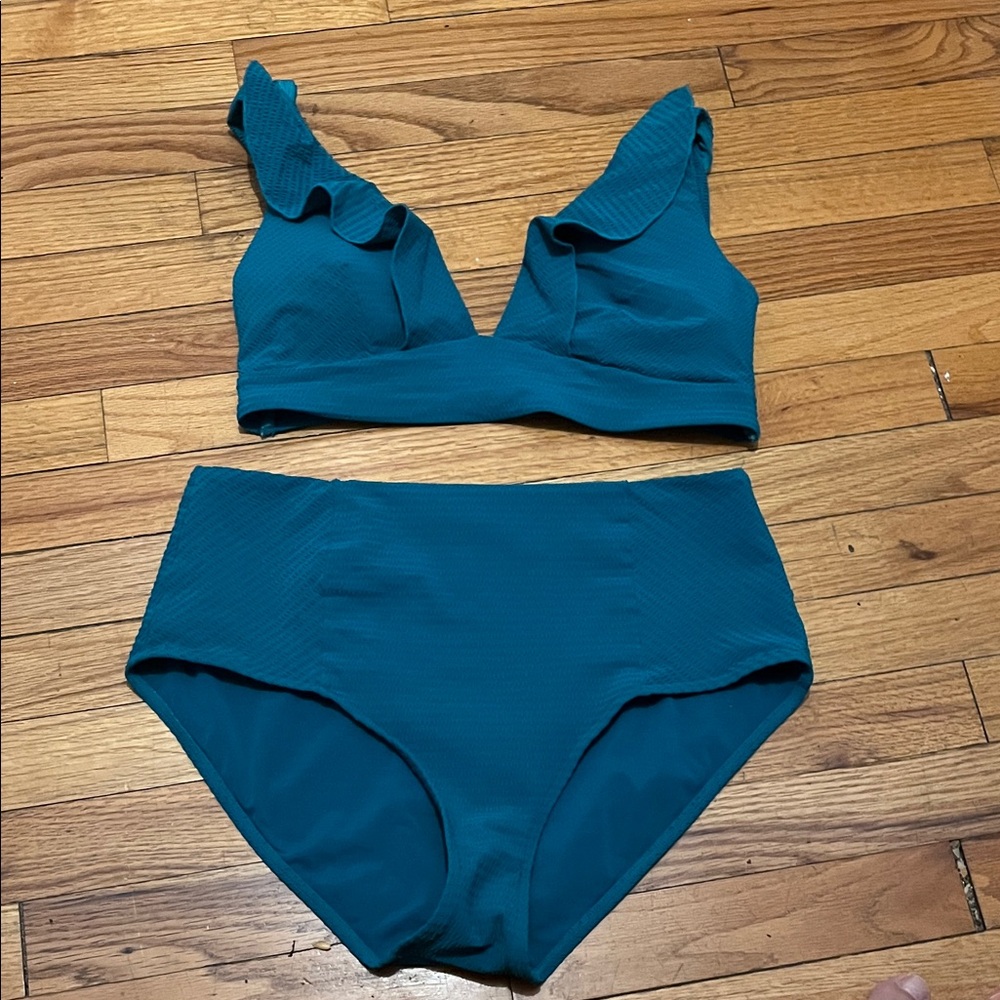 Chic Teal Ruffle Bikini Set - Picture 4 of 7